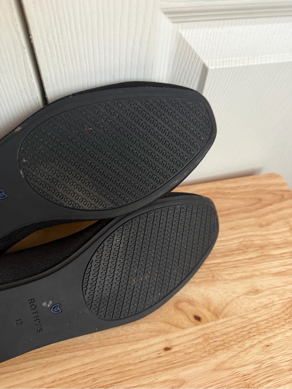 Rothys The Flat Womens 12 Black Ballet Flats Round Toe Slip On Knit Blue Accents - Picture 12 of 12